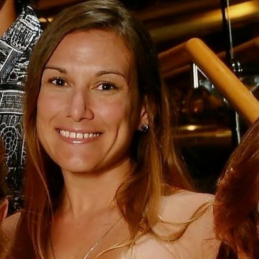 Meet your Posher, Crystal